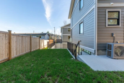 2461 Beck Road, Abbotsford, BC, Abbotsford — Row House (Non-Strata) for sale