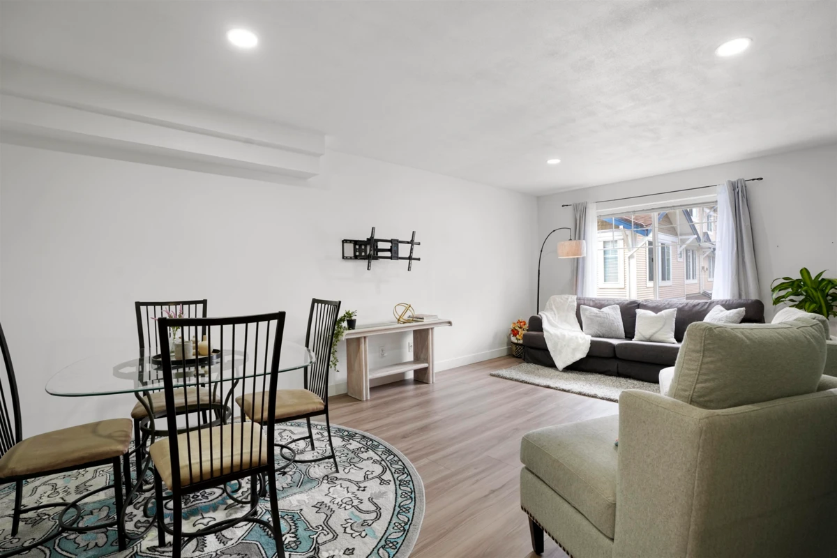 Family Room Photo of 32 6533 121 Street, Surrey, BC