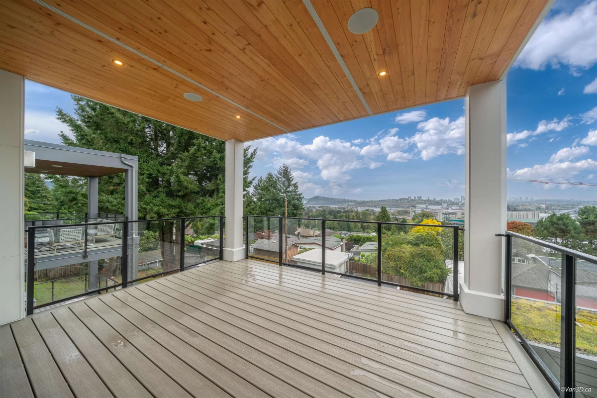 Dining Area Photo of 971 Adderley Street, North Vancouver, BC