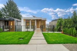 971 Adderley Street, North Vancouver, BC
