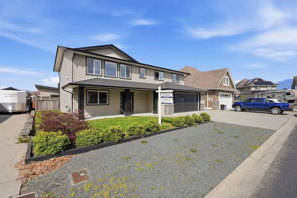 Living Room Photo of 46521 Ranchero Drive, Chilliwack, BC