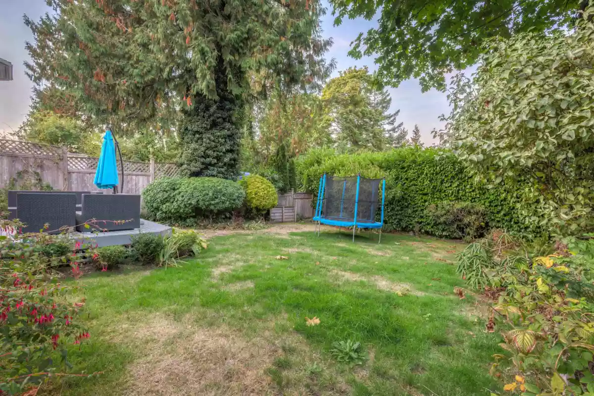 Family Room Photo of 6431 Rosebery Avenue, West Vancouver, BC