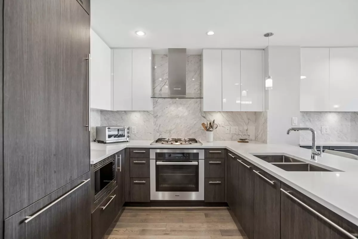 Family Room Photo of 504 655 W 41st Avenue, Vancouver, BC