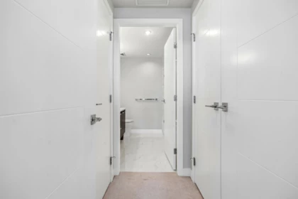 Entry Foyer Photo of 504 655 W 41st Avenue, Vancouver, BC