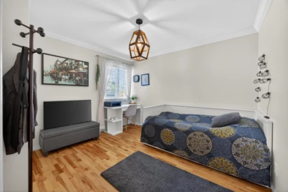 Office / Den Photo of 6791 178b Street, Surrey, BC