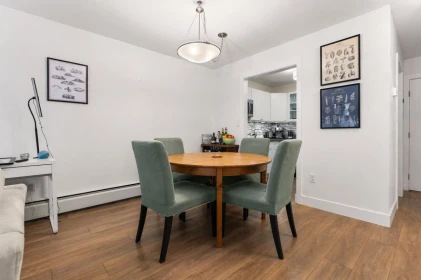 Kitchen Photo of 104 2475 York Avenue, Vancouver, BC