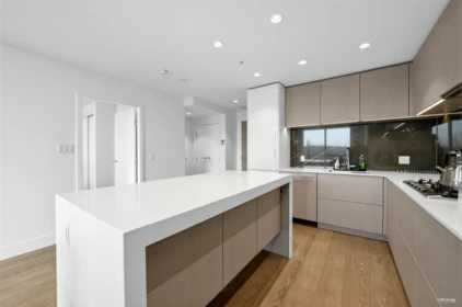Kitchen Island Photo of 505 1675 Lions Gate Lane, North Vancouver, BC