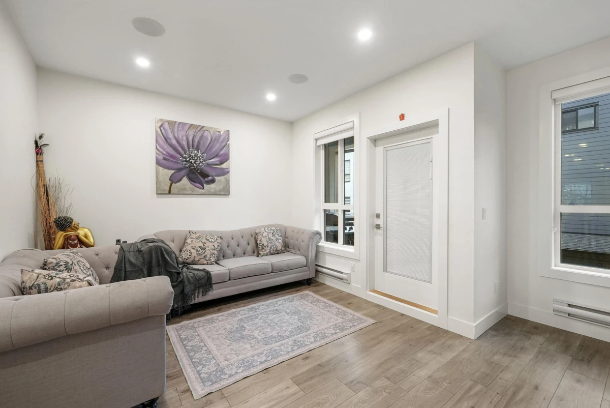 Dining Area Photo of 9 7177 194a Street, Surrey, BC