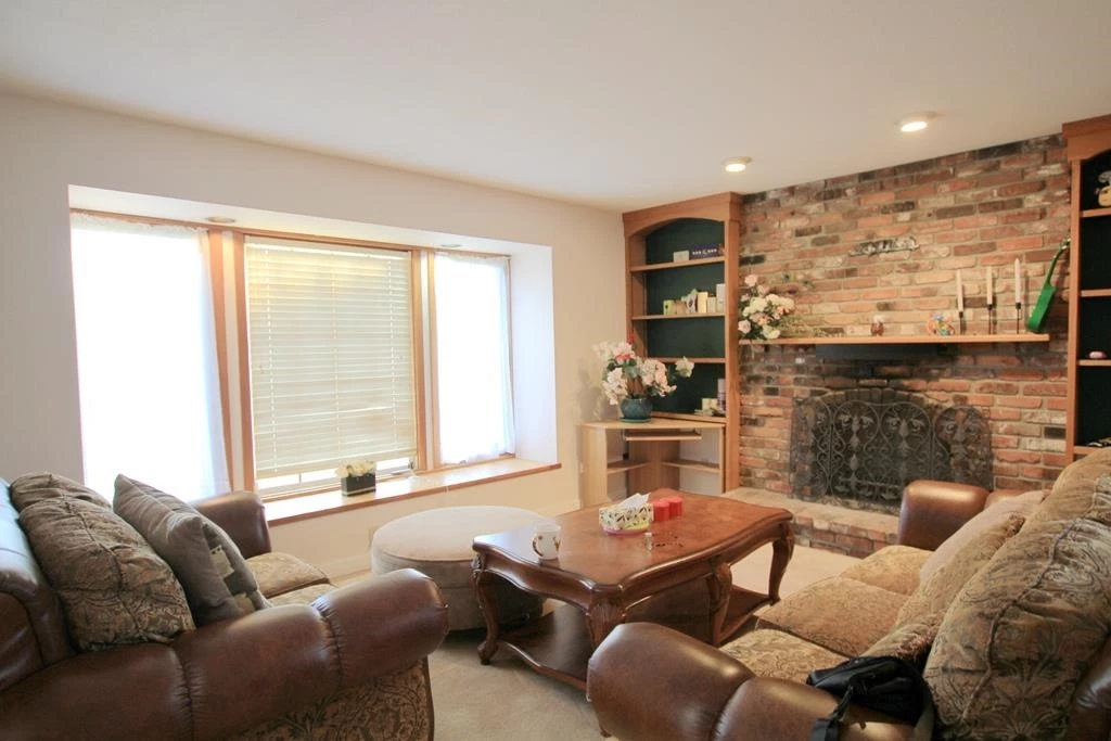 Family Room Photo of 4615 Edmonds Drive, Delta, BC
