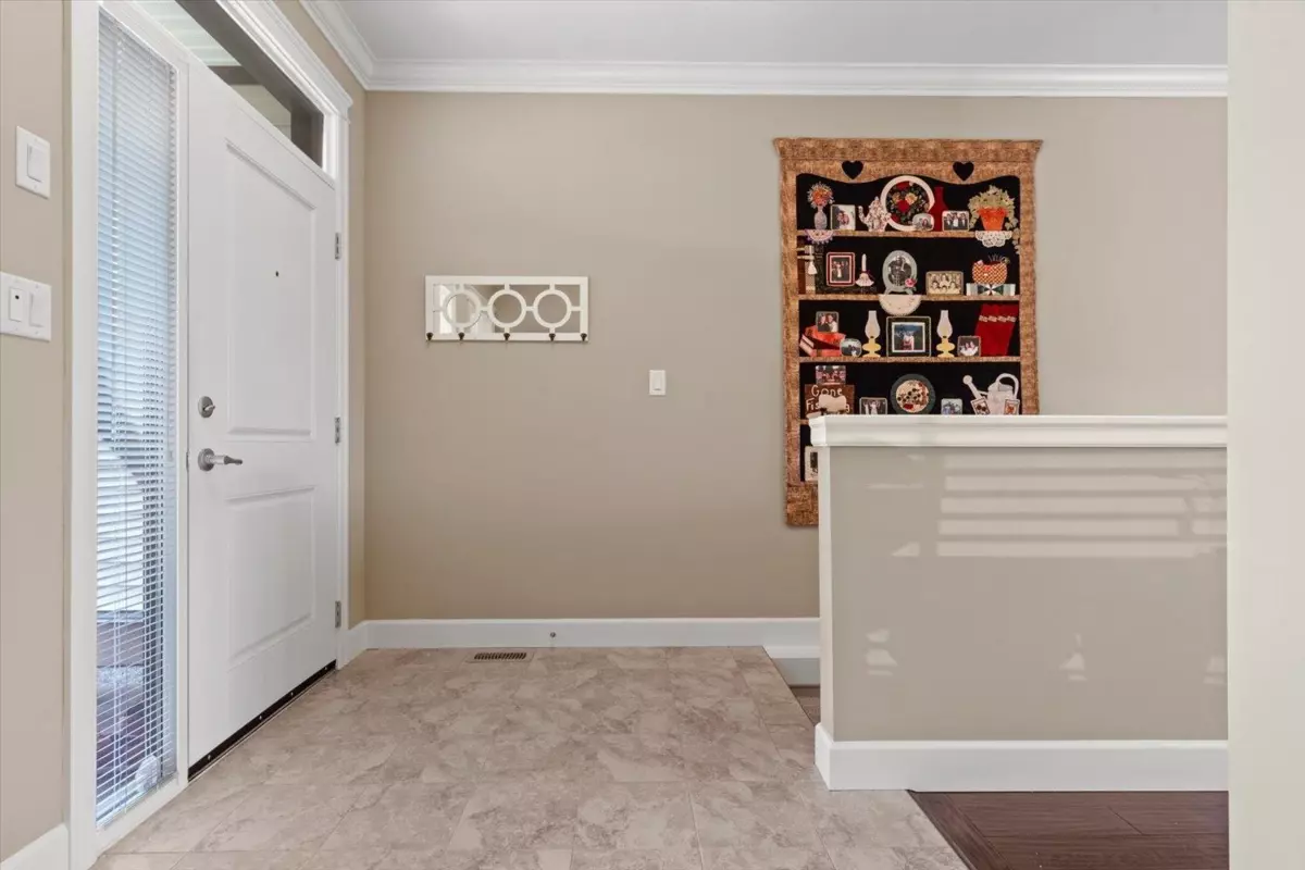 Living Room Photo of 5 45900 South Sumas Road, Chilliwack, BC