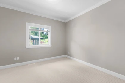 Garage Interior Photo of 14095 30a Avenue, Surrey, BC