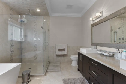 Hallway Photo of 14095 30a Avenue, Surrey, BC