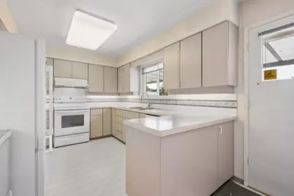 Breakfast Nook Photo of 66 Courtney Crescent, New Westminster, BC