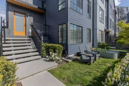 38015 Helm Way, Squamish, BC, Squamish — Townhouse for sale
