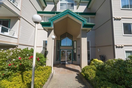 Swimming Pool Photo of 114 2750 Fairlane Street, Abbotsford, BC
