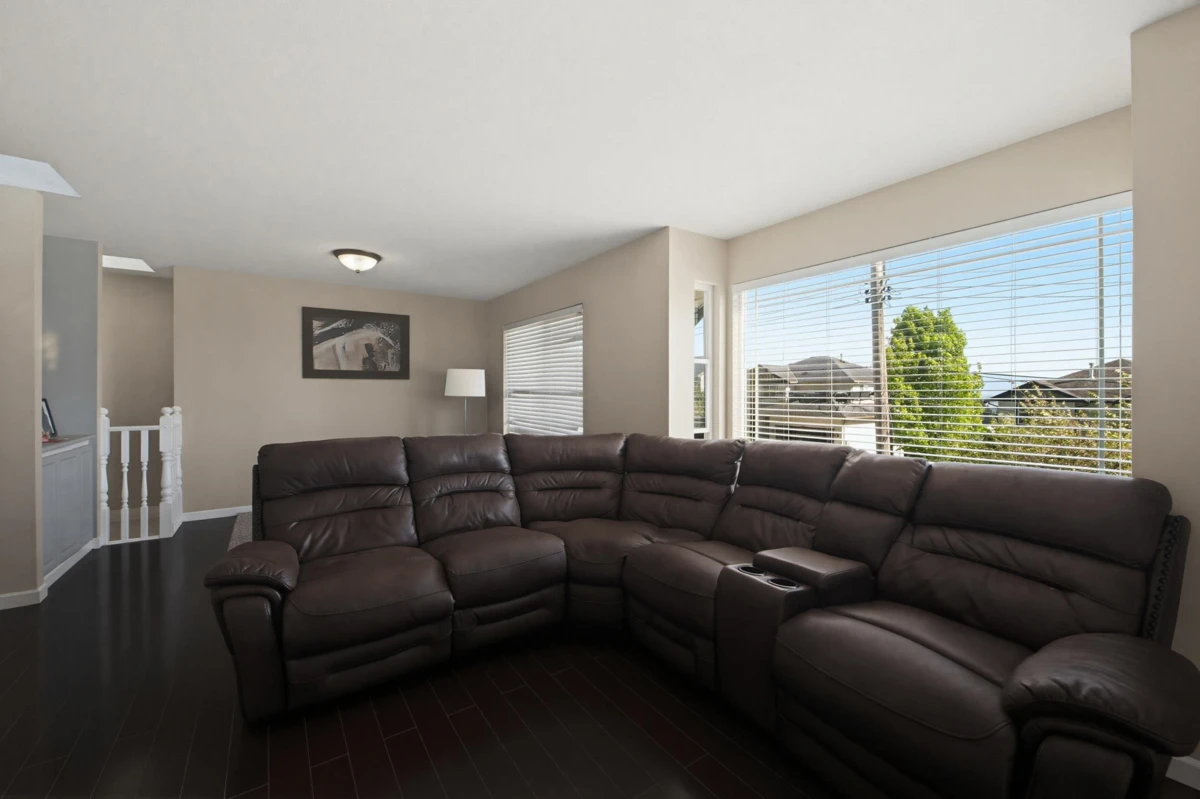 Dining Area Photo of 32403 Best Avenue, Mission, BC