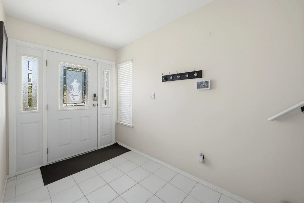 Family Room Photo of 32403 Best Avenue, Mission, BC