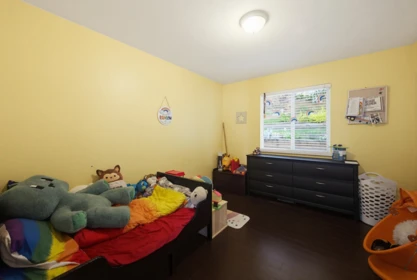 Basement Recreation Room Photo of 32403 Best Avenue, Mission, BC