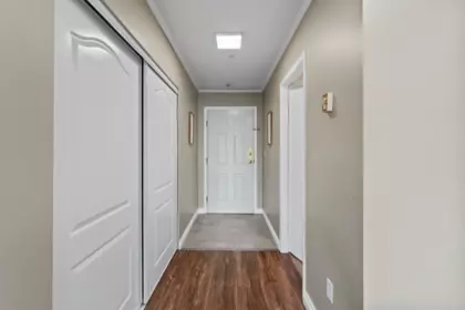 Mudroom Photo of 425 3 Rialto Court, New Westminster, BC
