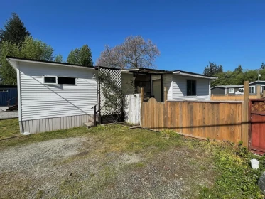 9 1413 Sunshine Coast Highway, Gibsons, BC, Gibsons — Manufactured Home for sale