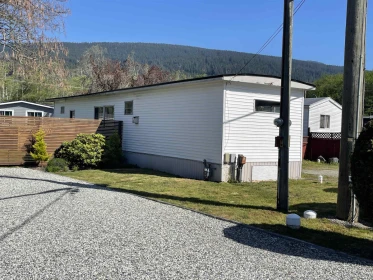 9 1413 Sunshine Coast Highway, Gibsons, BC, Gibsons — Manufactured Home for sale