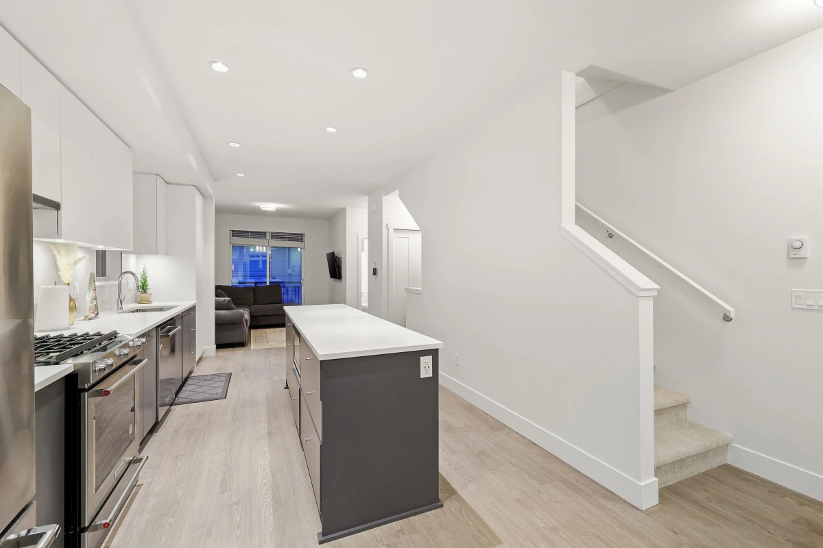 Dining Area Photo of 51 2070 Oak Meadows Drive, Surrey, BC