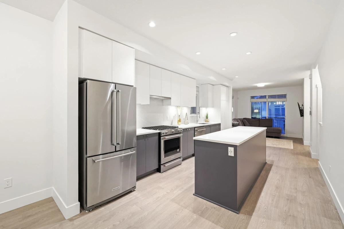 Family Room Photo of 51 2070 Oak Meadows Drive, Surrey, BC