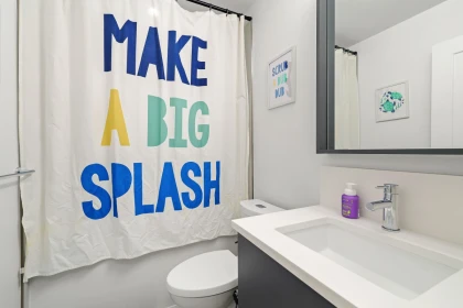 Guest Bathroom Photo of 51 2070 Oak Meadows Drive, Surrey, BC