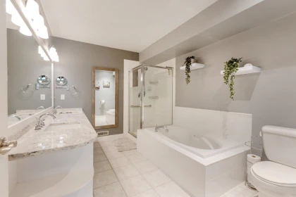 Entry Foyer Photo of 52 17917 68 Avenue, Surrey, BC