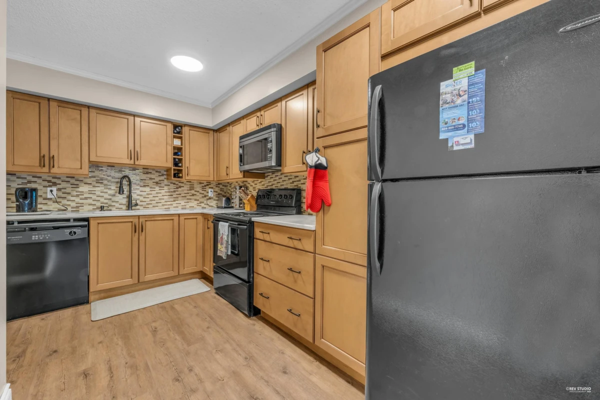 Dining Area Photo of 202 Cardiff Way, Port Moody, BC