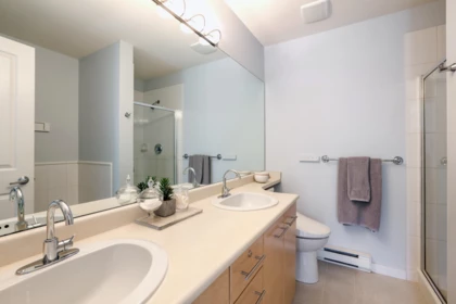 Walk-In Closet Photo of 32 9133 Sills Avenue, Richmond, BC