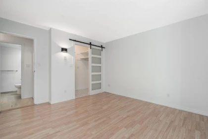 Basement Recreation Room Photo of 105 1520 Vidal Street, White Rock, BC
