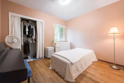 Primary Bathroom Photo of 9747 Sidney Street, Chilliwack, BC