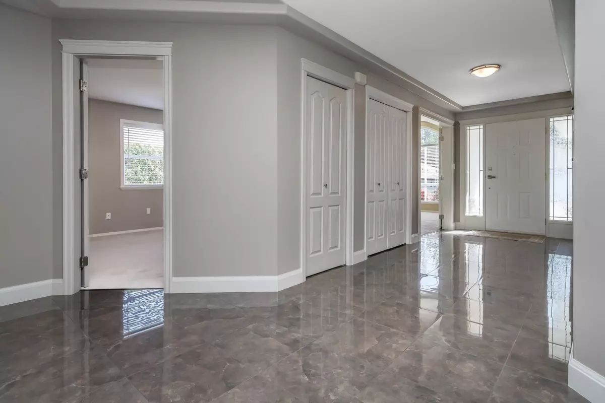 Living Room Photo of 53 32250 Downes Road, Abbotsford, BC