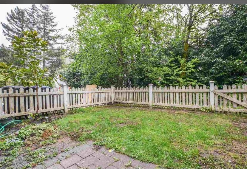 Family Room Photo of 121 13368 72 Avenue, Surrey, BC