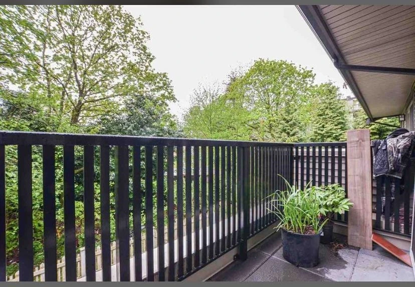 Living Room Photo of 121 13368 72 Avenue, Surrey, BC
