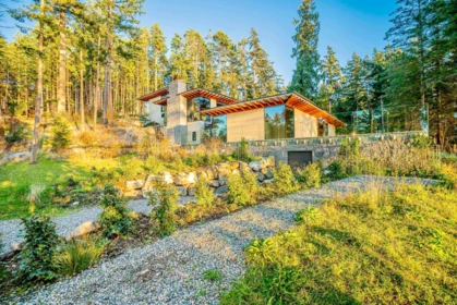 Garden / Landscaping Photo of 1840 Lighthouse Lane, Bowen Island, BC
