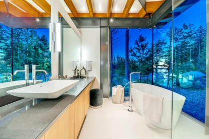 Mudroom Photo of 1840 Lighthouse Lane, Bowen Island, BC