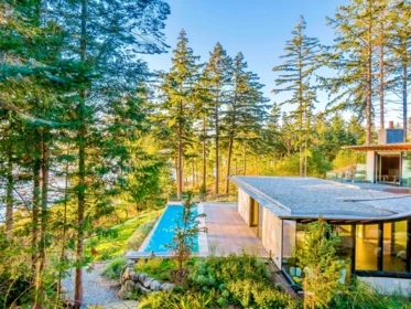 Outdoor Deck Photo of 1840 Lighthouse Lane, Bowen Island, BC