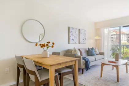 Breakfast Nook Photo of 108 230 Mowat Street, New Westminster, BC
