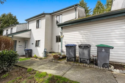 Swimming Pool Photo of 45 6633 138 Street, Surrey, BC