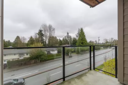 Laundry Room Photo of 406 15388 105 Avenue, Surrey, BC