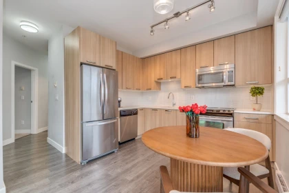 Powder Room Photo of 406 15388 105 Avenue, Surrey, BC