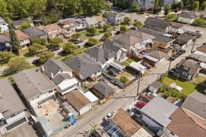 Backyard Photo of 2248 Mannering Avenue, Vancouver, BC