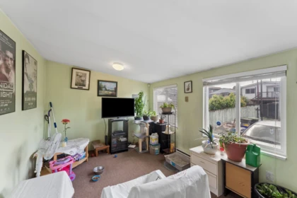 Basement Recreation Room Photo of 2248 Mannering Avenue, Vancouver, BC