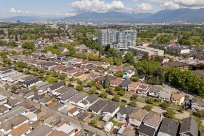 Outdoor Patio Photo of 2248 Mannering Avenue, Vancouver, BC