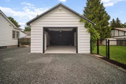 Front Yard Photo of 46005 Riverside Drive, Chilliwack, BC
