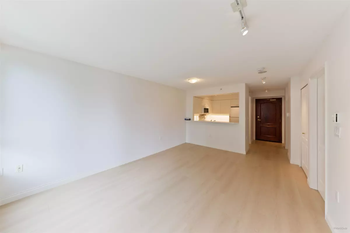 Family Room Photo of 502 7380 Elmbridge Way, Richmond, BC