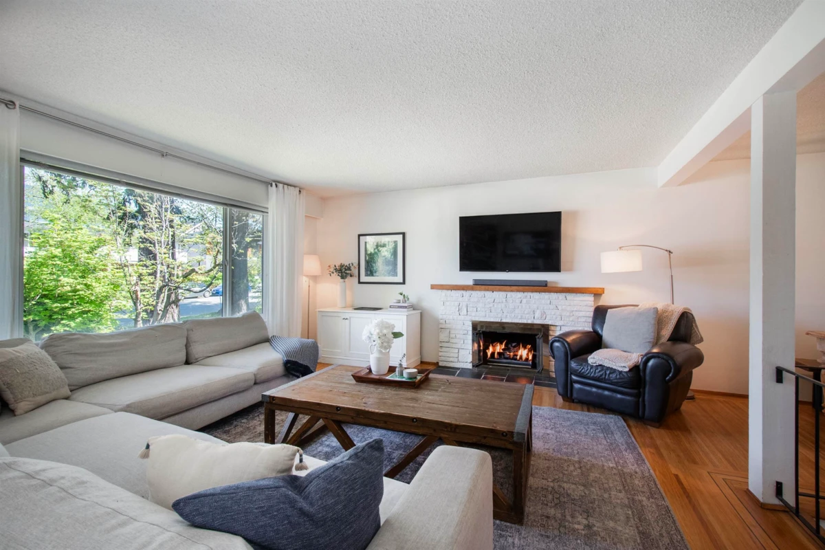 Living Room Photo of 361 W 19th Street, North Vancouver, BC