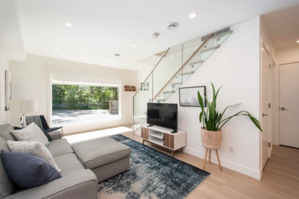 Hallway Photo of 361 W 19th Street, North Vancouver, BC